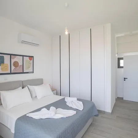 Villa Royal Pearl Villas *