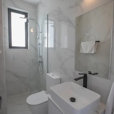 Royal Pearl Villas *