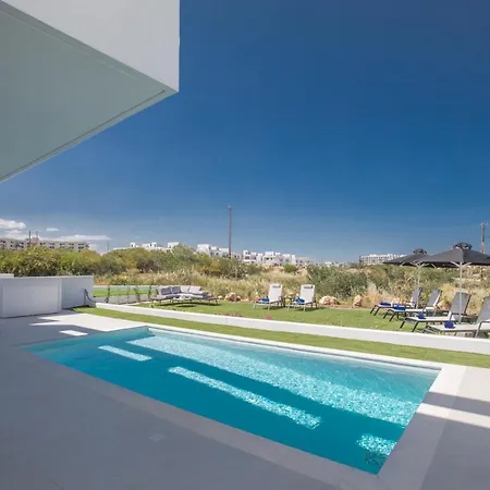 Royal Pearl Villas Βίλα Πρωταράς